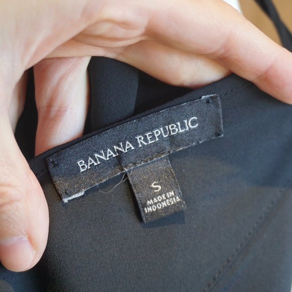 💚 BANANA REPUBLIC Black Keyhole Sleeveless Blouse (S) - Picture 13 of 14